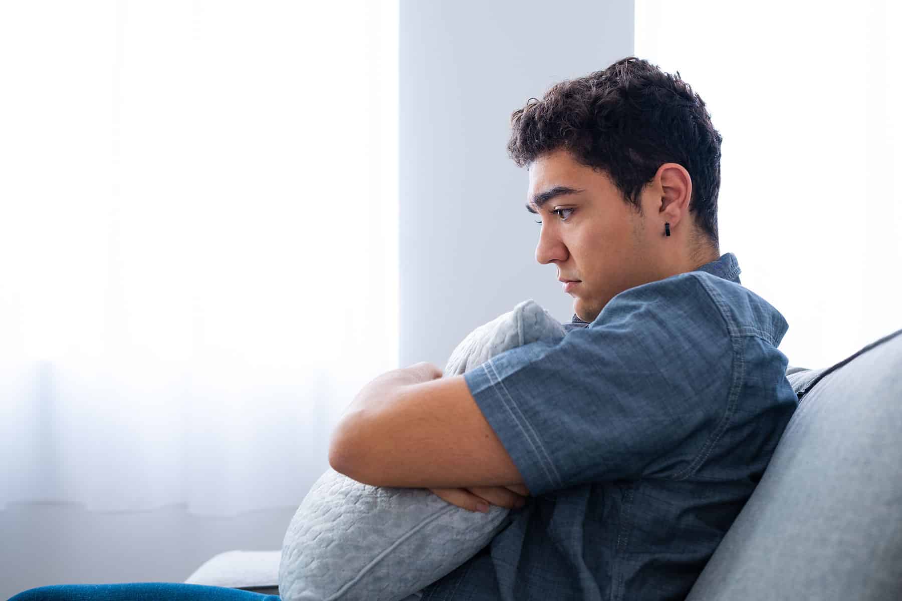 5 Signs and Symptoms of Anxiety in Teens