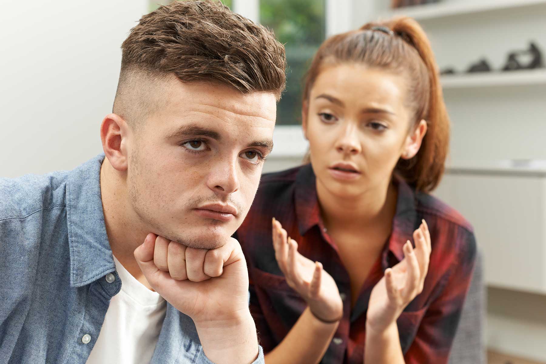 5 Warning Signs of Teenage Unhealthy Relationships
