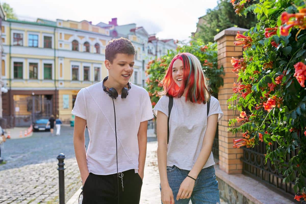 How To Help Your Teen In Romantic Relationships